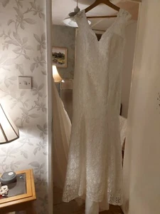 Wedding Dress BNWOT Size 12 - Picture 1 of 8