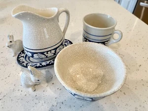 Dedham Pottery Rabbit Breakfast Set ... Enjoy breakfast in style - Picture 1 of 13