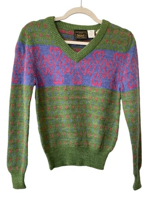 Suéter Levis Vintage Años 80 Talla Mediana Cuello en V Manga Larga Corazones Sin Stock NUEVO Foto 1 de 4