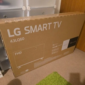 LG 43LQ60006LA 43" Full 1080P LED Smart TV - Picture 1 of 2