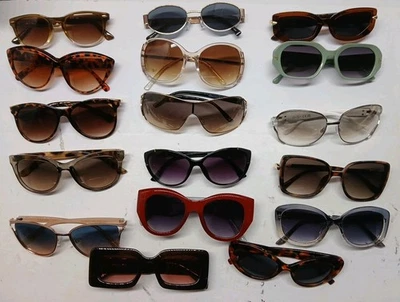 Lote de 17 gafas de sol de diseñador para mujer lote mixto Foto 1 de 4
