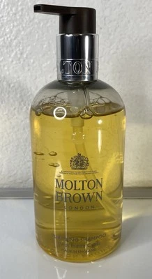 Xampu purificador Molton marrom com agrião indiano 10 fl oz com bomba novo - Imagem 1 de 4