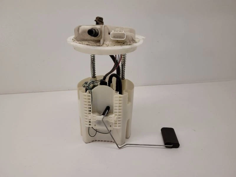 2008 09 2010 DODGE CARAVAN Fuel Pump Assembly 3.3L 68030875AA 08-10        Foto 1 de 4