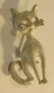Vintage Cat White Pearl Brooch Pin - Picture 1 of 1
