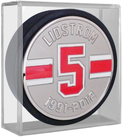 Nicklas Lidstrom Detroit Red Wings Engraved Silver Medallion Puck w/Display Cube Cover