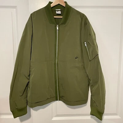 Chaqueta de bombardero Nike Sportswear Essentials forrada verde DD4714-326 para hombre talla XL Foto 1 de 4