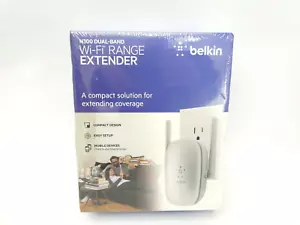 Neu 2012 Belkin N300 Dual-Band Wi-Fi Range Extender 7-22868-87831-6 - Bild 1 von 7