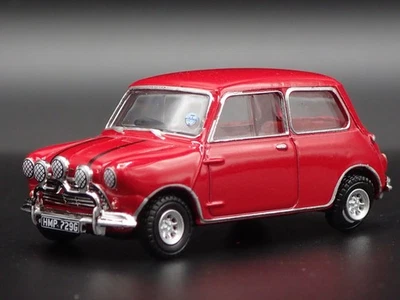 1959-1967 Austin Mini Cooper S MK1 Rosso Raro 1:64 Diorama Scala Modellino Auto - Immagine 1 di 4