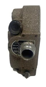 Vintage Revere Eight Model 88 Movie Canera 8 mm  f2.5 Wollensak Lens Still Winds - Picture 1 of 13