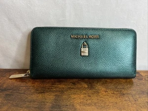 CARTERA CONTINENTAL MICHAEL KORS ADELE METÁLICA CON CREMALLERA ALREDEDOR - Imagen 1 de 5