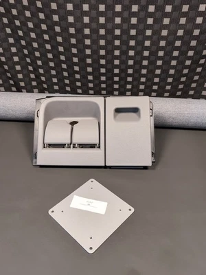 CENICERO ORIGINAL GM 1996-1998 CHEVY SILVERADO / GMC SIERRA 1500 PUERTO 12V GRIS OBS Foto 1 de 4