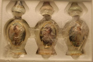 THE BRADFORD EDITIONS A TOUCH OF HEAVEN SPICE JARS ISSUE #1 #39451 W/COA (READ) - Picture 1 of 2