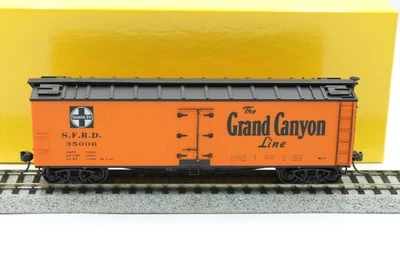 HO Accurail 4815 40' Wood Reefer Santa Fe SFRD 35006 Grand Canyon Map RTR - Image 1 of 4