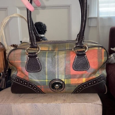 Cartera Dooney & Bourke a cuadros en verde y naranja. I Love It, CLOSET CLEAN OUT Foto 1 de 4