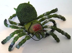 Vintage Squeaking Rubber Large Green Spider Halloween Prop Toy - Picture 1 of 14