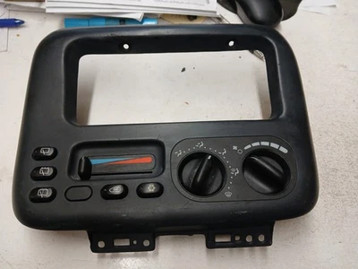 96 97 DODGE CARAVAN Heater A/c Temperature Climate Control P4677125  blue plug - Image 1 of 4