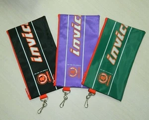VINTAGE INVICTA ETUI TASCHE MIT REISSVERSCHLUSS & LOGO BEDRUCKT SCHWARZ GRÜN LILA PA5 - Bild 1 von 7