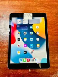 Apple iPad Air 2 A1566 16 GB, Wi-Fi, v15.8.3, 9.7 in - Space Gray - Picture 1 of 3