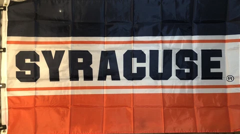 FOCO NCAA Unisex-Adult 2 Grommet 3' x 5' Team Logo Horizontal Flag Lightweight Cover