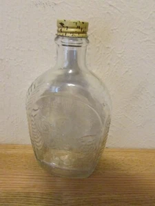 Vintage Log Cagin Syrup Clear Bottle - Mount Rushmore - with Lid - Picture 1 of 5