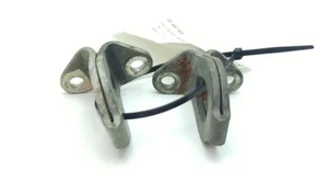 Jaguar XJS 1985 Petrol 5.3 V12 Engine mounting bracket hook PUM48184 - Picture 1 of 9