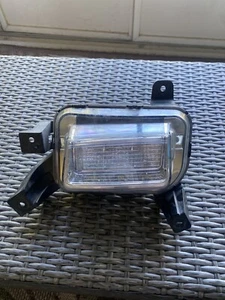 DRIVING LIGHT LEFT FITS 2016-2017 GMC TERRAIN 84042390 - Picture 1 of 3