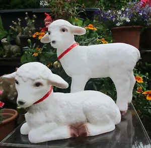 2 Set niedlich Gartenfiguren Schaf Schäfchen Lamm Glöckchen Bruchsicher Ostern. - Bild 1 von 10