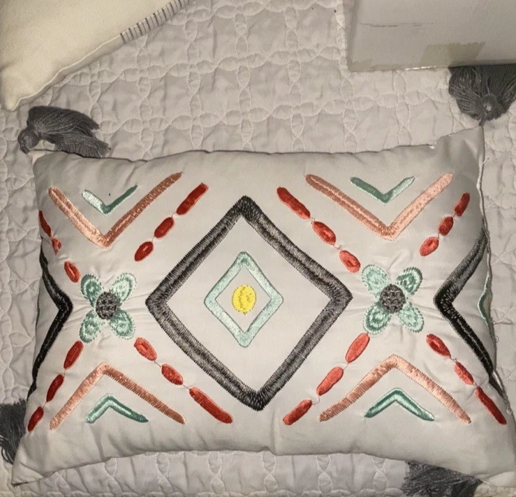 Mainstays Retro Textured Pillow (1)  with Tassels - Image 1 of 2