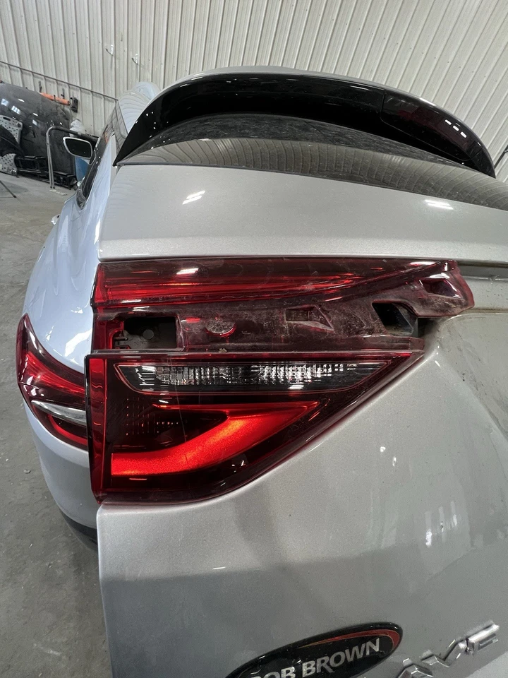 Lanterna traseira tampa tampa traseira Buick Enclave 2020 - Imagem 1 de 2