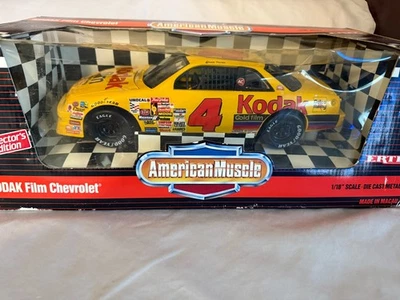American Muscle ERTL 1992 Ernie Irvan #4 Kodak Chevy Lumina 1/18 fundido a presión Foto 1 de 4