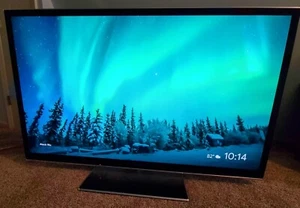 Excellent Condition Used Panasonic TC-P55VT50 55" 3-D Plasma TV - Picture 1 of 23