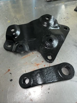 Dodge Ram W150 W250 W350 1991 1992 1993 dirección asistida caja soporte de montaje Pitman Foto 1 de 3