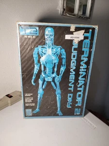Horizon Terminator 2 T-800 Endoskelett 1/5 Scale Vinyl Model Kit 1991 Japan - Bild 1 von 11