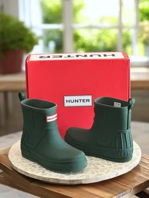 HUNTER Grace Waterproof Rain Boots Big Kids Size 3 US / 2 UK HJGRACE2 - Image 1 of 4