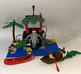 LEGO Pirates: Forbidden Cove (6264)