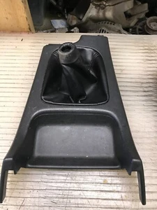 2002-2004 Subaru Impreza 5 Speed Manual Shifter Trim Boot Leather - Picture 1 of 5