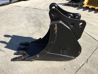 Nuevo cubo de excavadora de alta resistencia de 18" para Takeuchi TB175 con pasadores de acoplamiento Foto 1 de 4