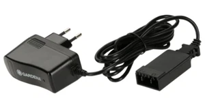 GARDENA Akku-Ladegerät 18 Volt Li-Ion (Für 9823 9825 9876 9878) 8833-20 - Bild 1 von 3