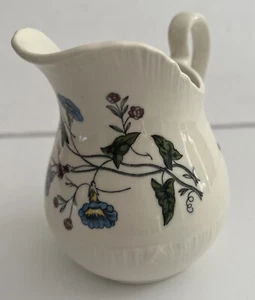 VGC WEDGWOOD Colonial Williamsburg  WILD FLOWERS - Creamer - Picture 1 of 6