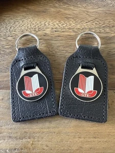Triumph GT6 Schlüsselanhänger Leder und Emaille schönes Geschenk - Bild 1 von 4