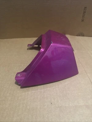 89-90 Suzuki GSXR 750 Rear Tail Center Cowl Back Middle Fairing — 第 1/4 张图片