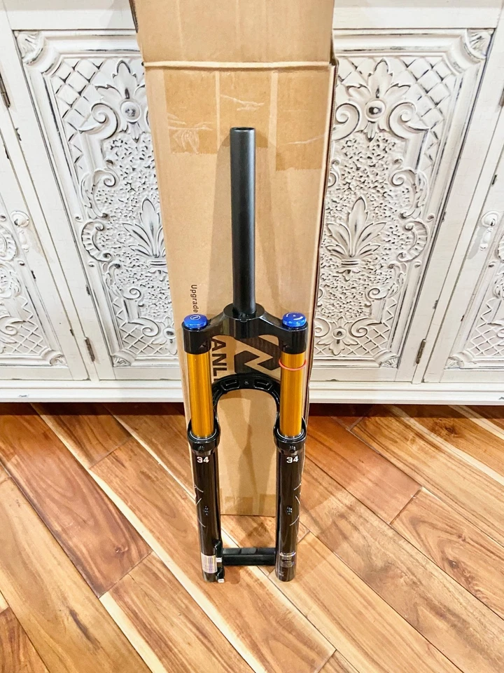 Nanlio Bicycle Front Forks X9 Pro Mountain Bike Suspension Front Fork 26 Inches - Image 1 of 4