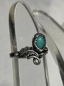 Vintage Silver Turquoise Ring with Leaf Size 4 Pinky Ring - Picture 1 of 11