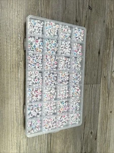 Perline Lettere 4X7mm Acrilico Alfabeto Perline per Creazione Gioielli Bianco - Foto 1 di 8
