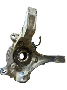 06 PONTIAC TORRENT Spindle Knuckle Front Left - Picture 1 of 3