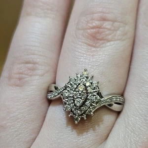 10K White Gold Diamond Marquise Style Cocktail Cluster Ring 2.9 Grams Size 6.75 - Picture 1 of 13
