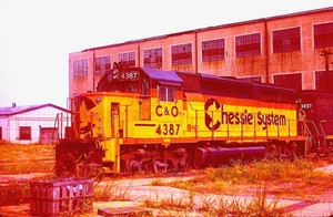 ORIGINALE KODACHROME SLIDE CHESSIE SYSTEM (C&O) GP40-2 #4387 PORTSMOUTH, VA 10/85 - Foto 1 di 1