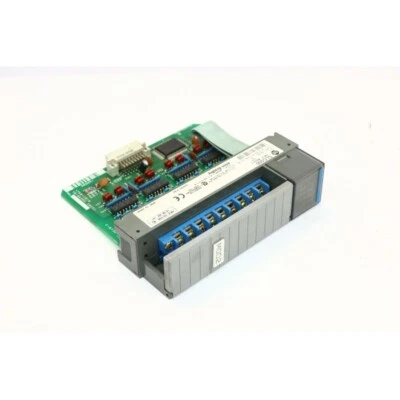 Allen-Bradley 1746-IB16 Ser. C SLC500 Input Module I/O (B521) - Photo 1/3