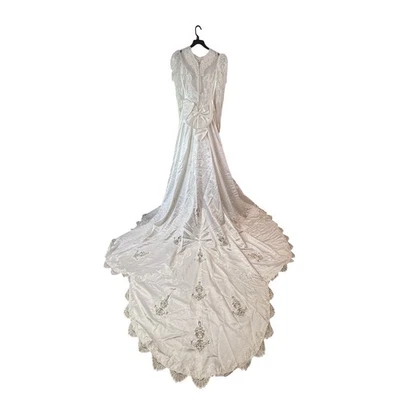 Vintage White Wedding Dress Bridal Gown Long Sleeve Train Lace Beading Bow Small - Image 1 of 4