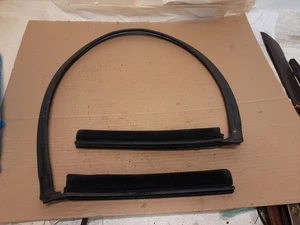 BMW E46 Convertible OEM Front Edge Cowl Seal Weatherstrip Rubber - 8229828 *A4* - Picture 1 of 8